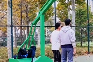 起猛了，看见登哥在扎二字钳羊马！颤抖吧对手们~